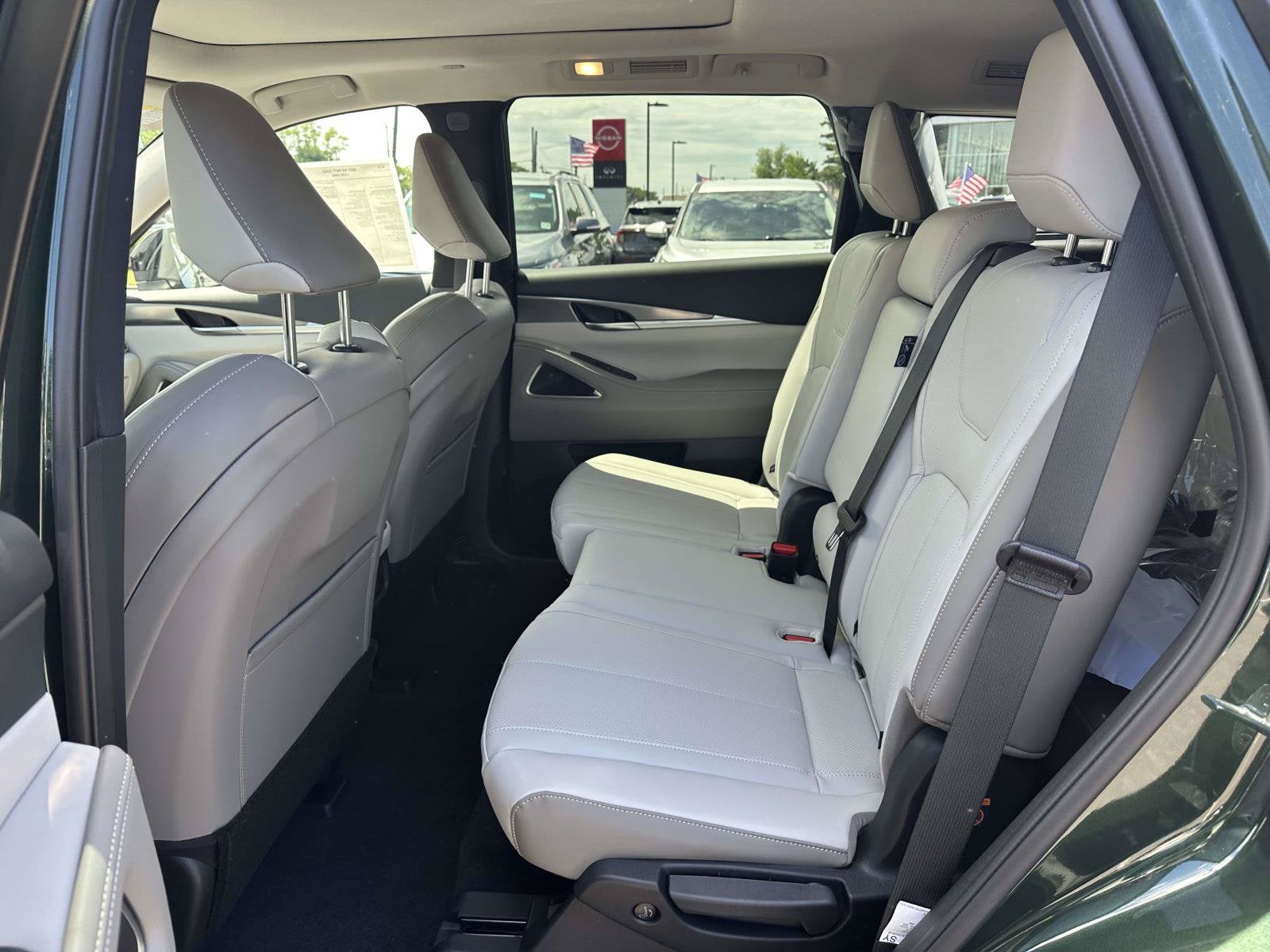 2027 INFINITI QX60 LUXE