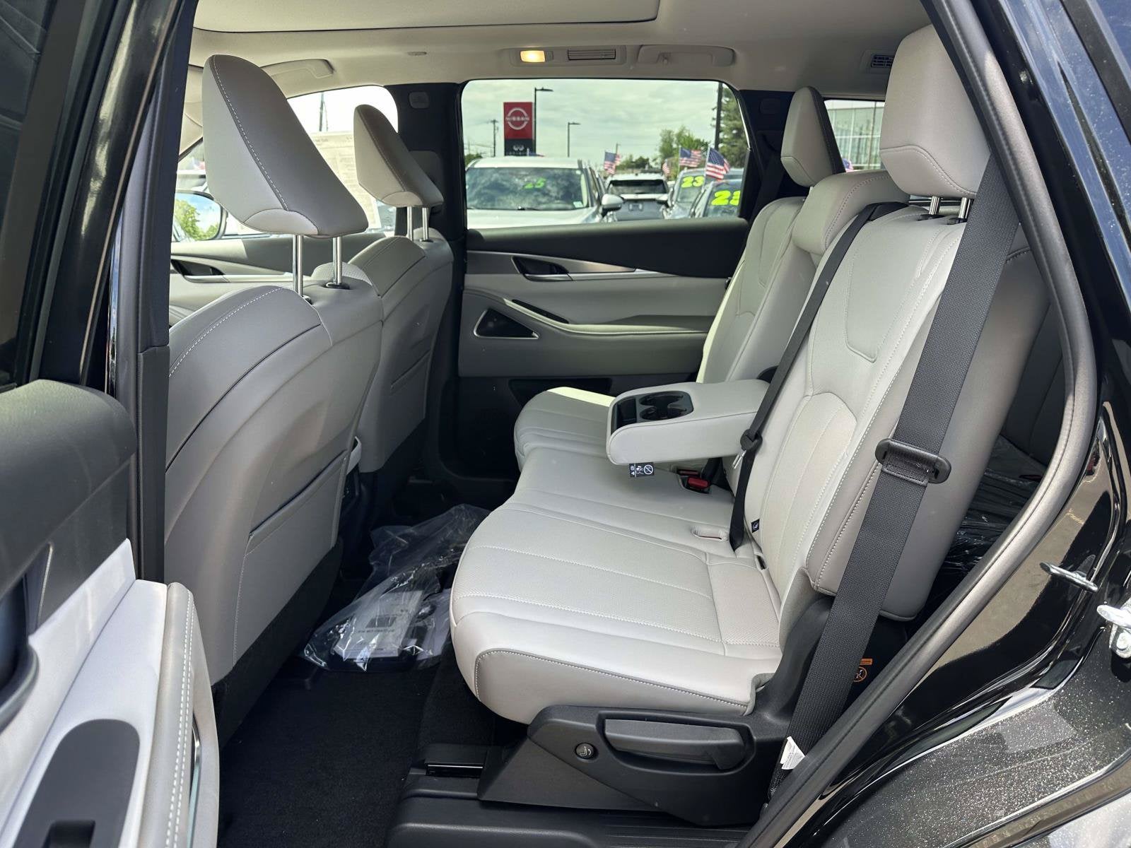 2027 INFINITI QX60 LUXE