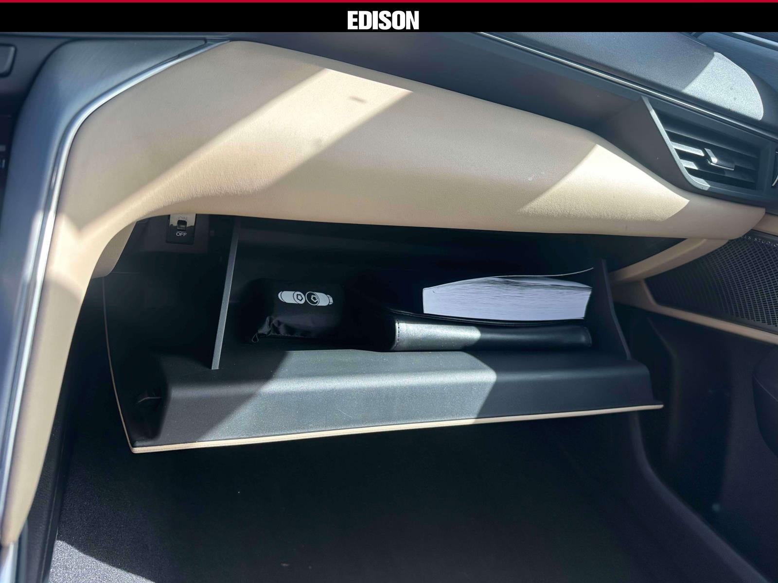 2025 Acura TLX FWD w/Technology Package