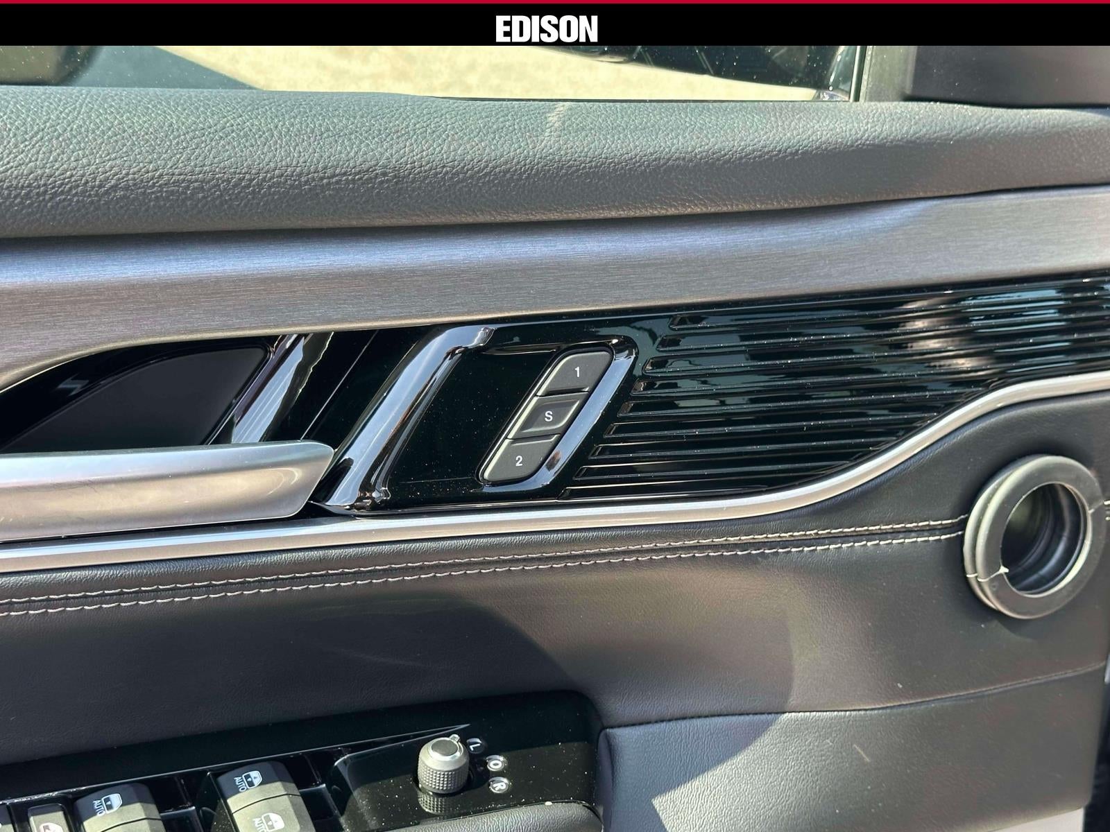 2025 Jeep Wagoneer Series II Carbide 4x4