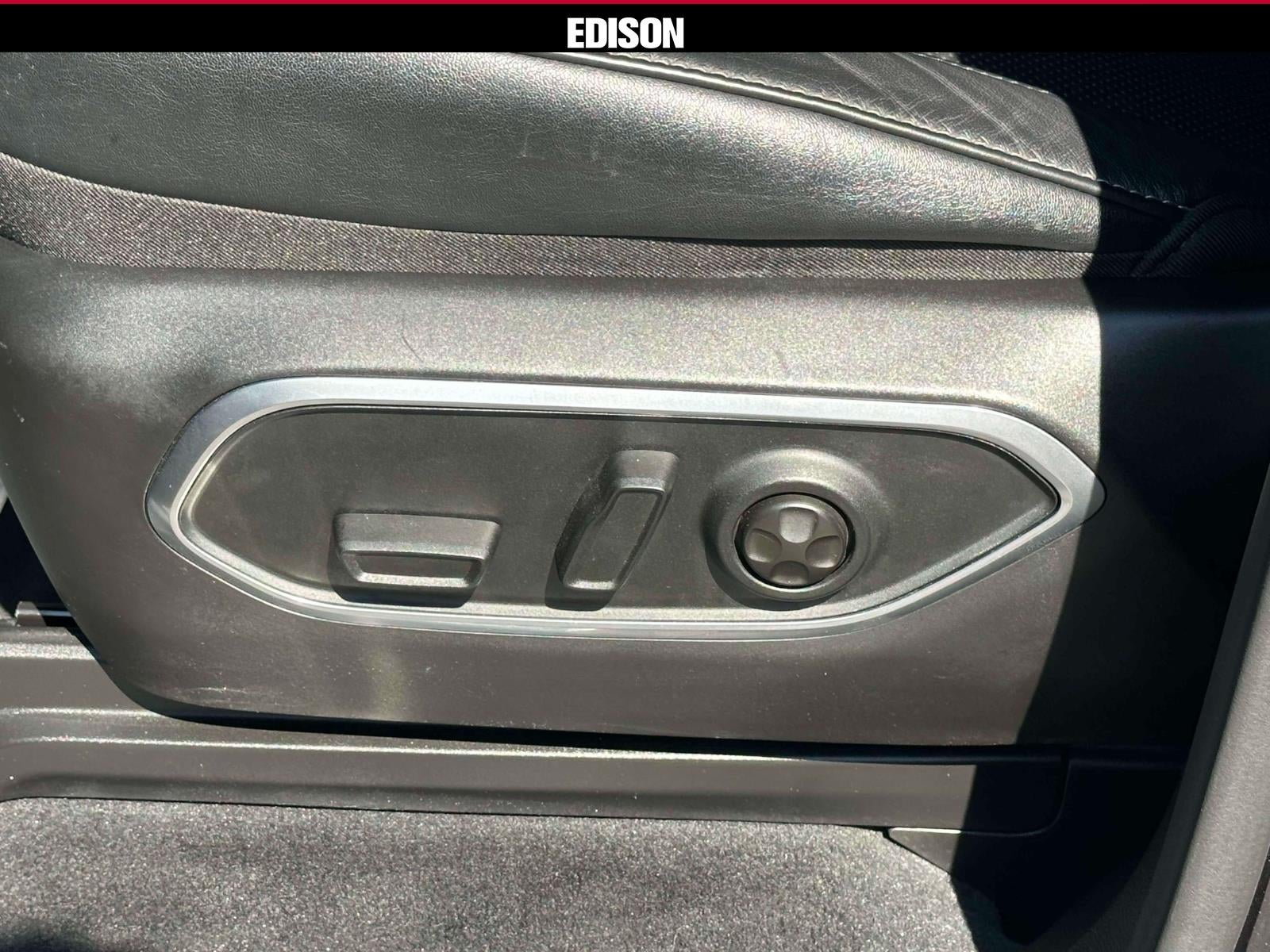 2025 Jeep Wagoneer Series II Carbide 4x4