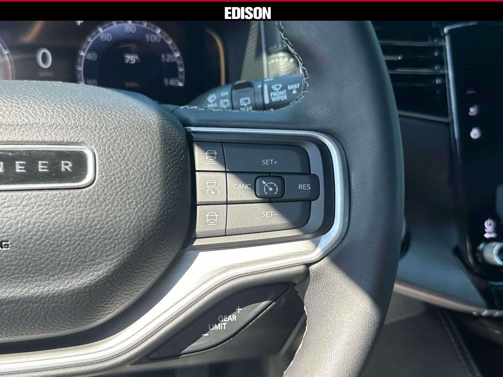 2025 Jeep Wagoneer Series II Carbide 4x4