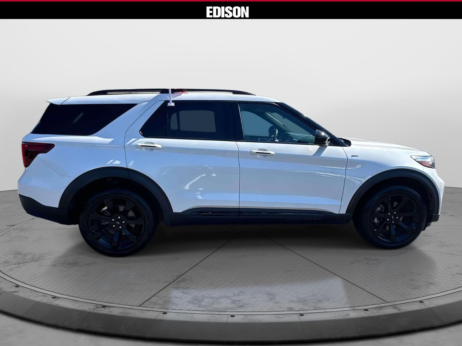 2024 Ford Explorer ST-Line 4WD