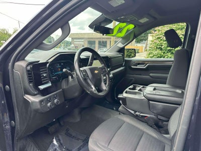 2022 Chevrolet Silverado 1500 4WD Crew Cab 147 LT w/2FL