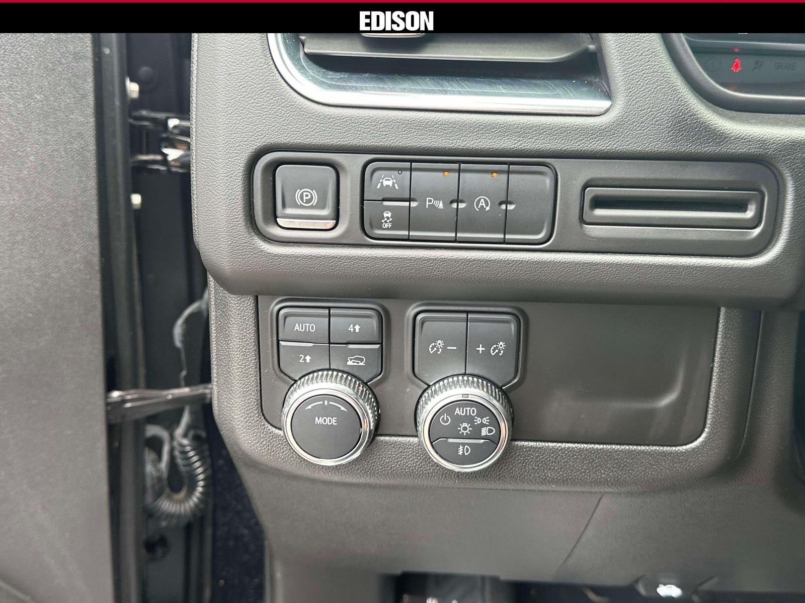 2024 GMC Yukon 4WD 4dr SLT