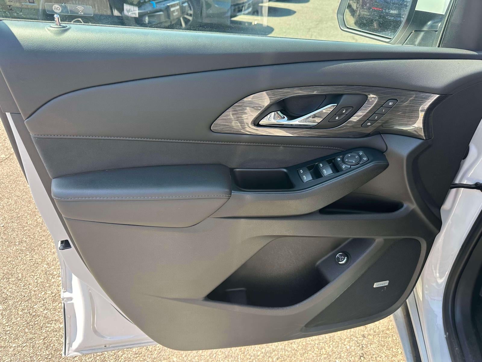 2023 Chevrolet Traverse AWD 4dr High Country