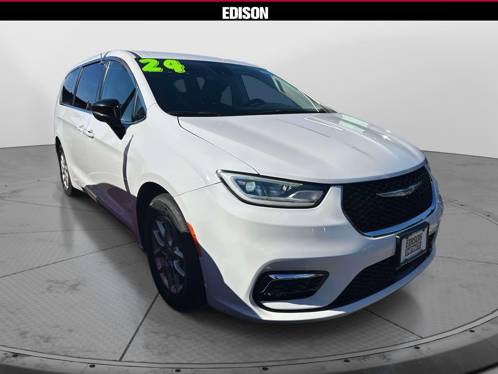 2024 Chrysler Pacifica
