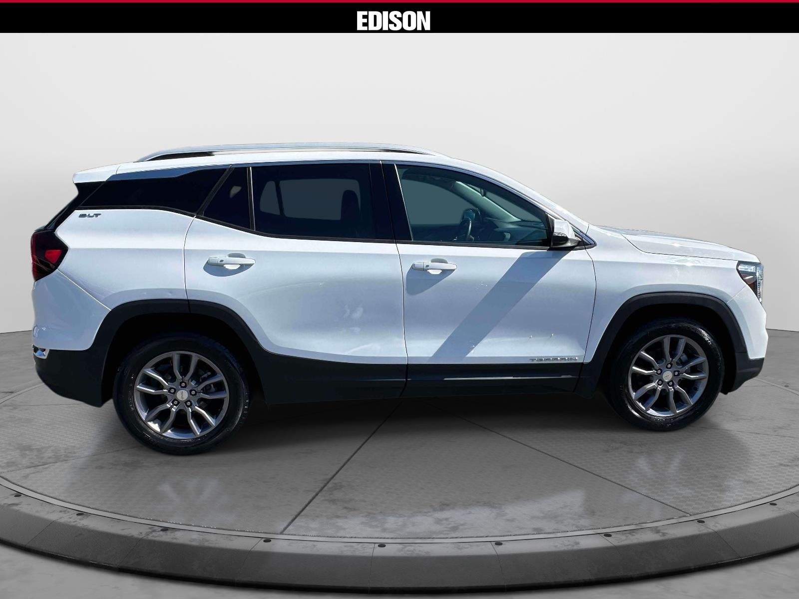 2023 GMC Terrain FWD 4dr SLT