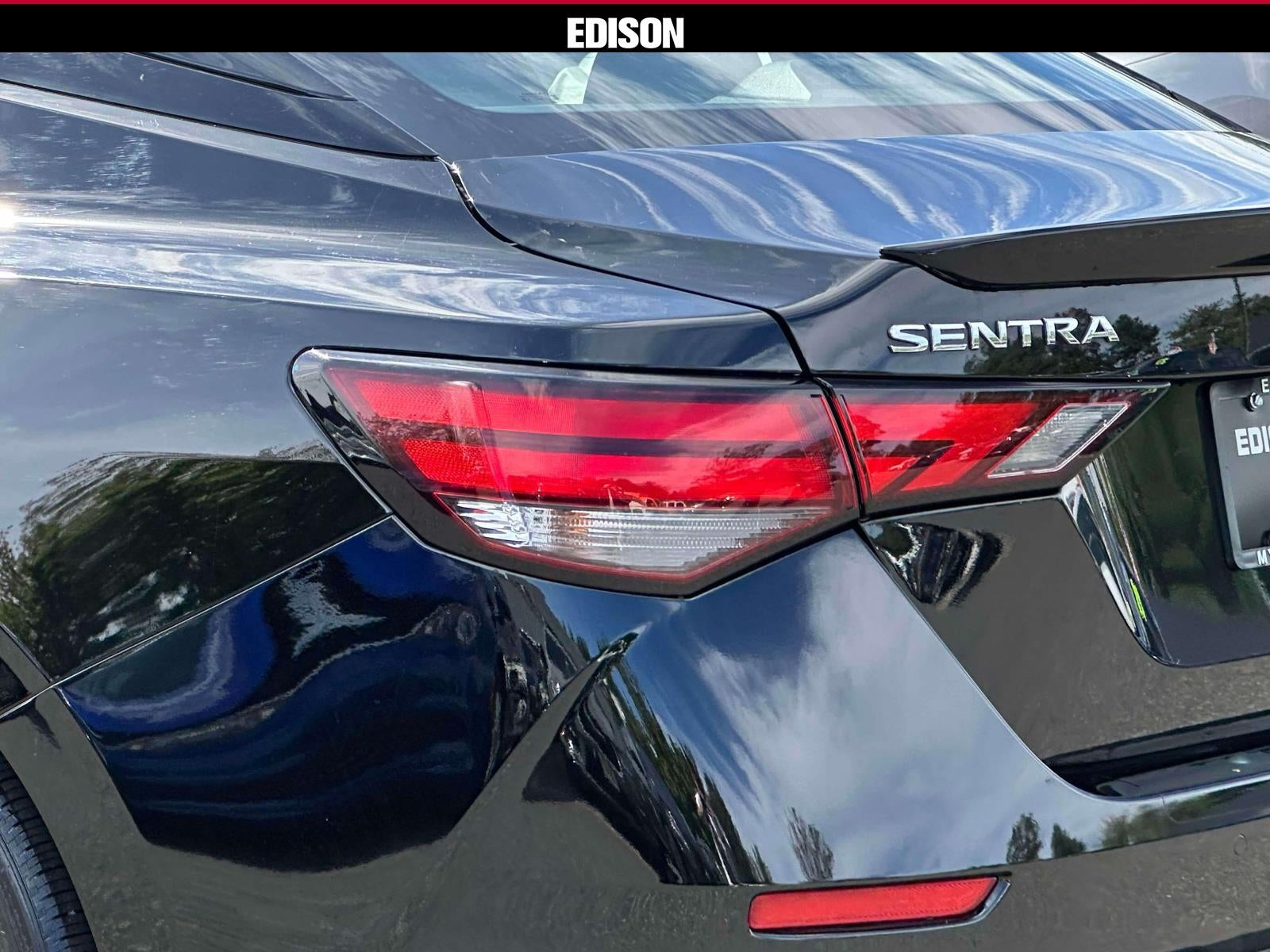 2023 Nissan Sentra SR CVT