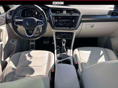 2022 Volkswagen Tiguan 2.0T SEL R-Line 4MOTION