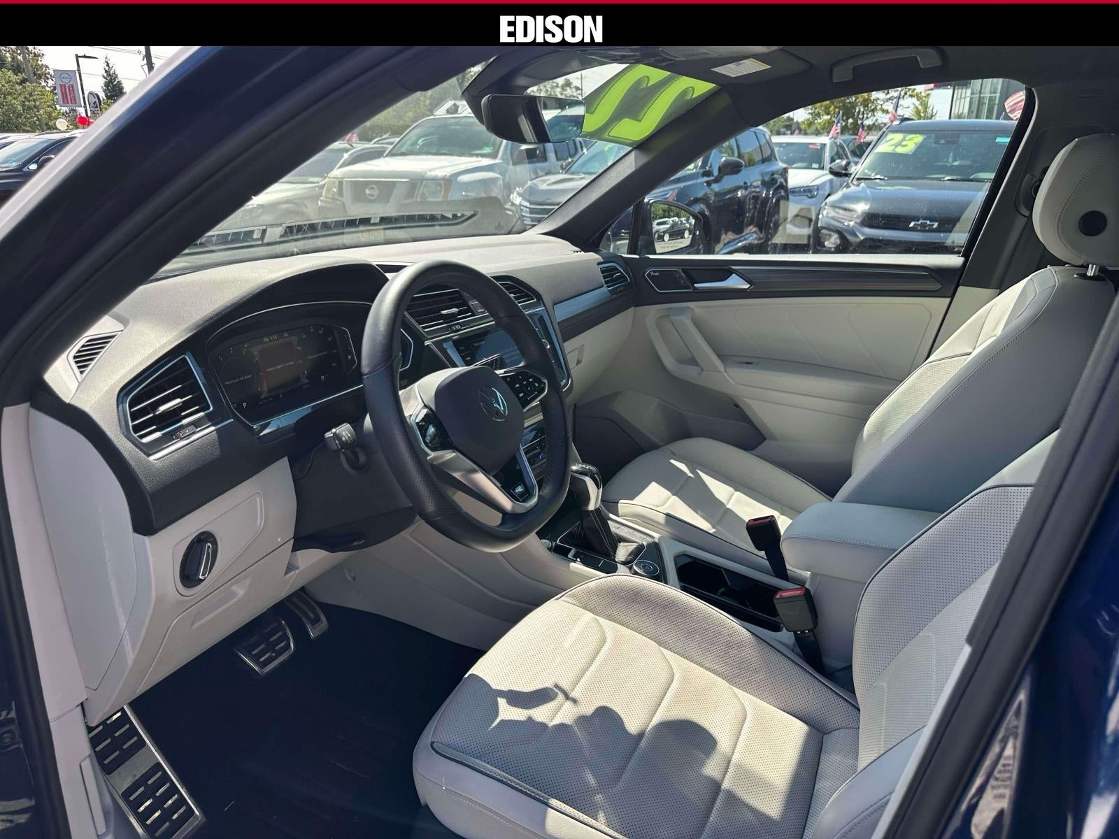 2022 Volkswagen Tiguan 2.0T SEL R-Line 4MOTION