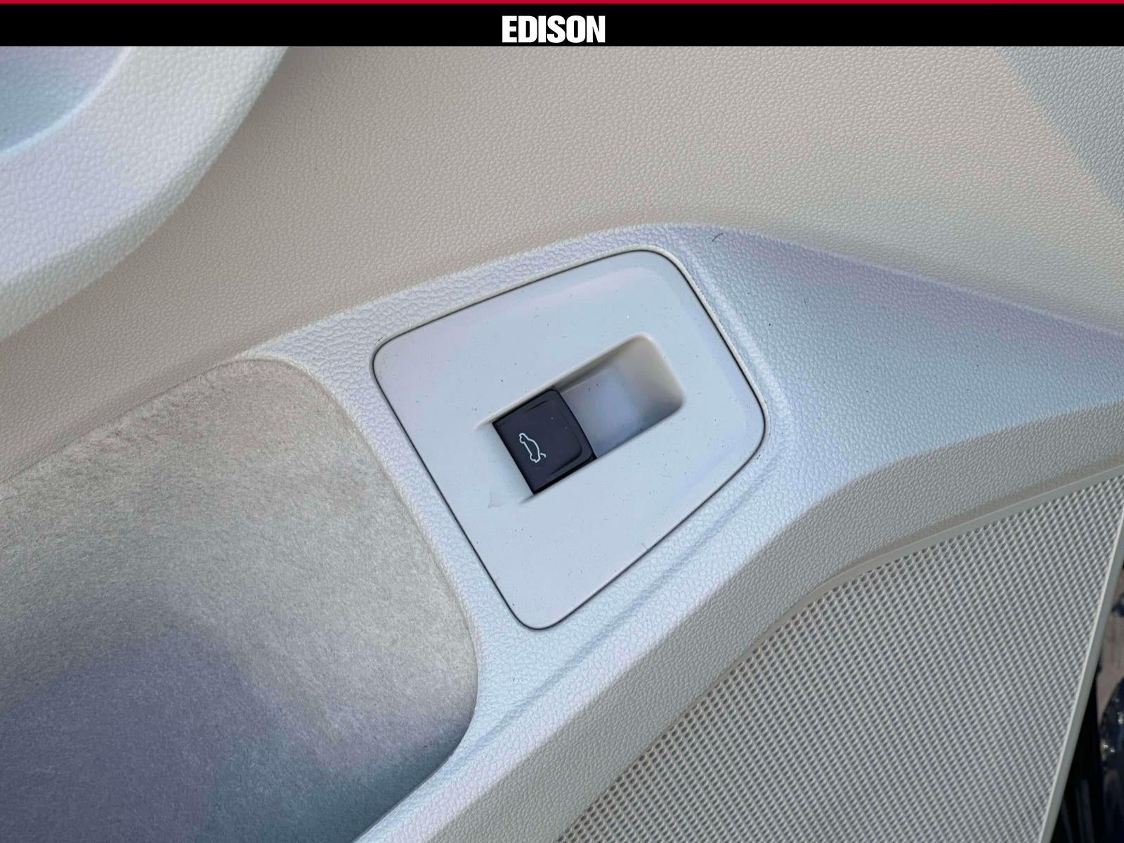 2022 Volkswagen Tiguan 2.0T SEL R-Line 4MOTION