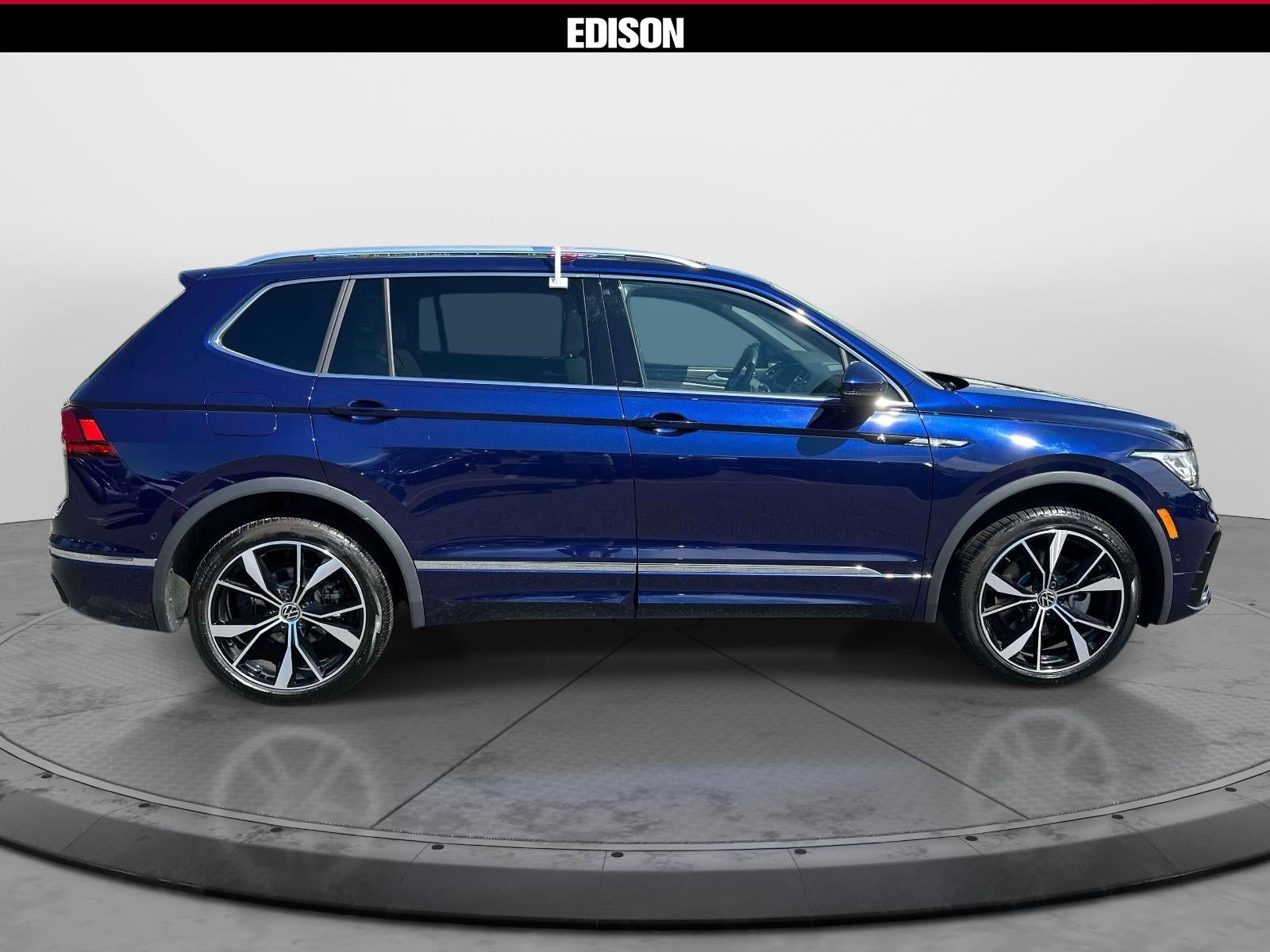 2022 Volkswagen Tiguan 2.0T SEL R-Line 4MOTION