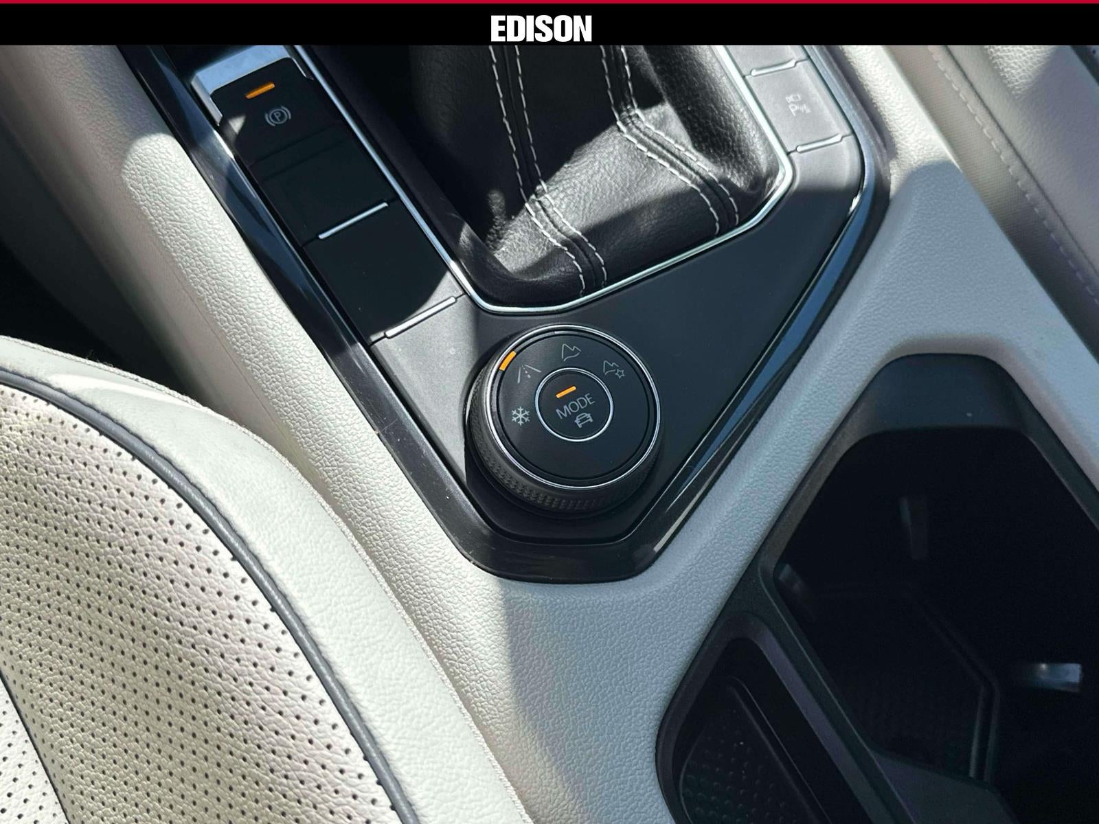 2022 Volkswagen Tiguan 2.0T SEL R-Line 4MOTION