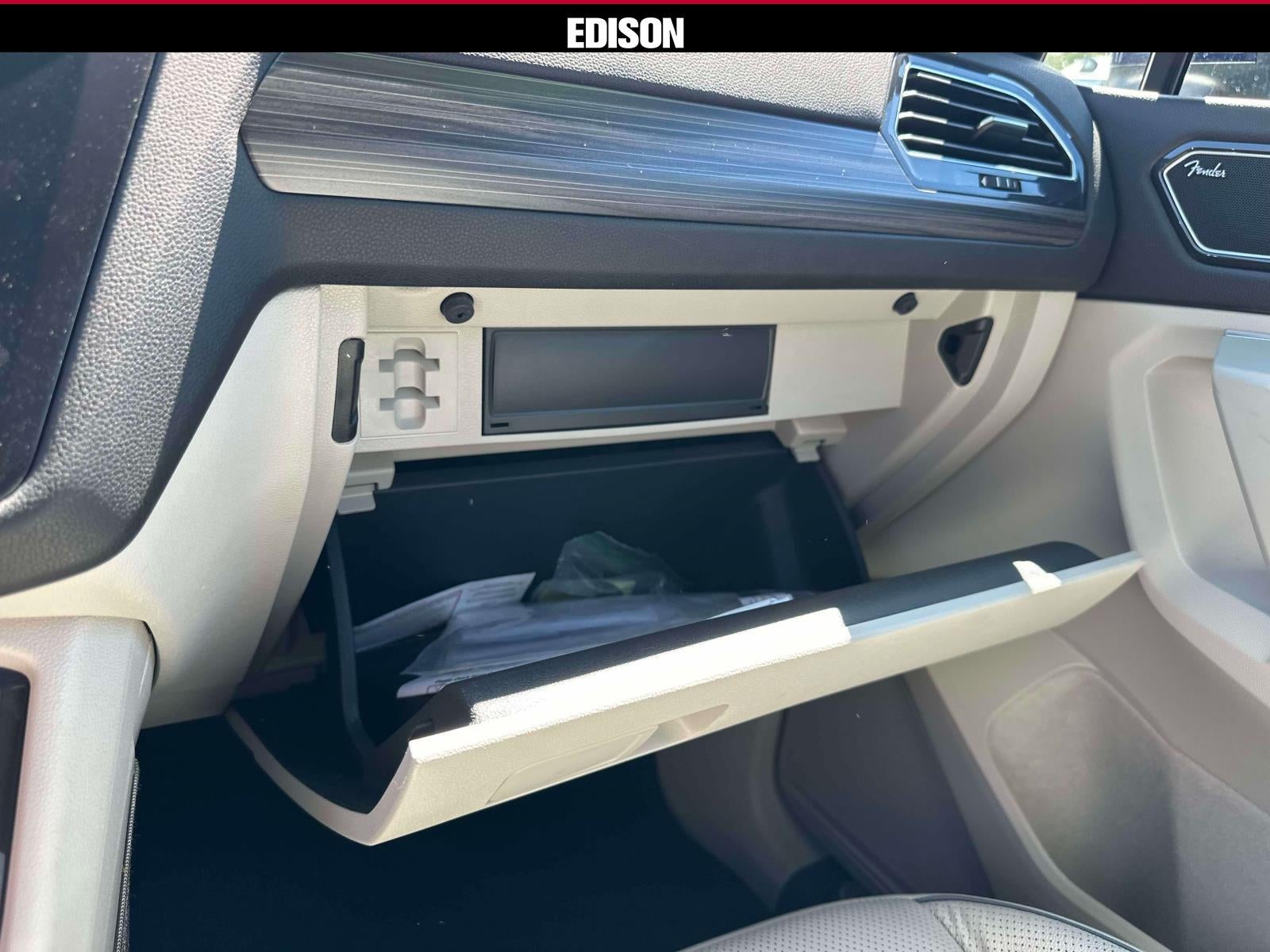 2022 Volkswagen Tiguan 2.0T SEL R-Line 4MOTION