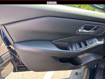 2025 Nissan Rogue AWD SV