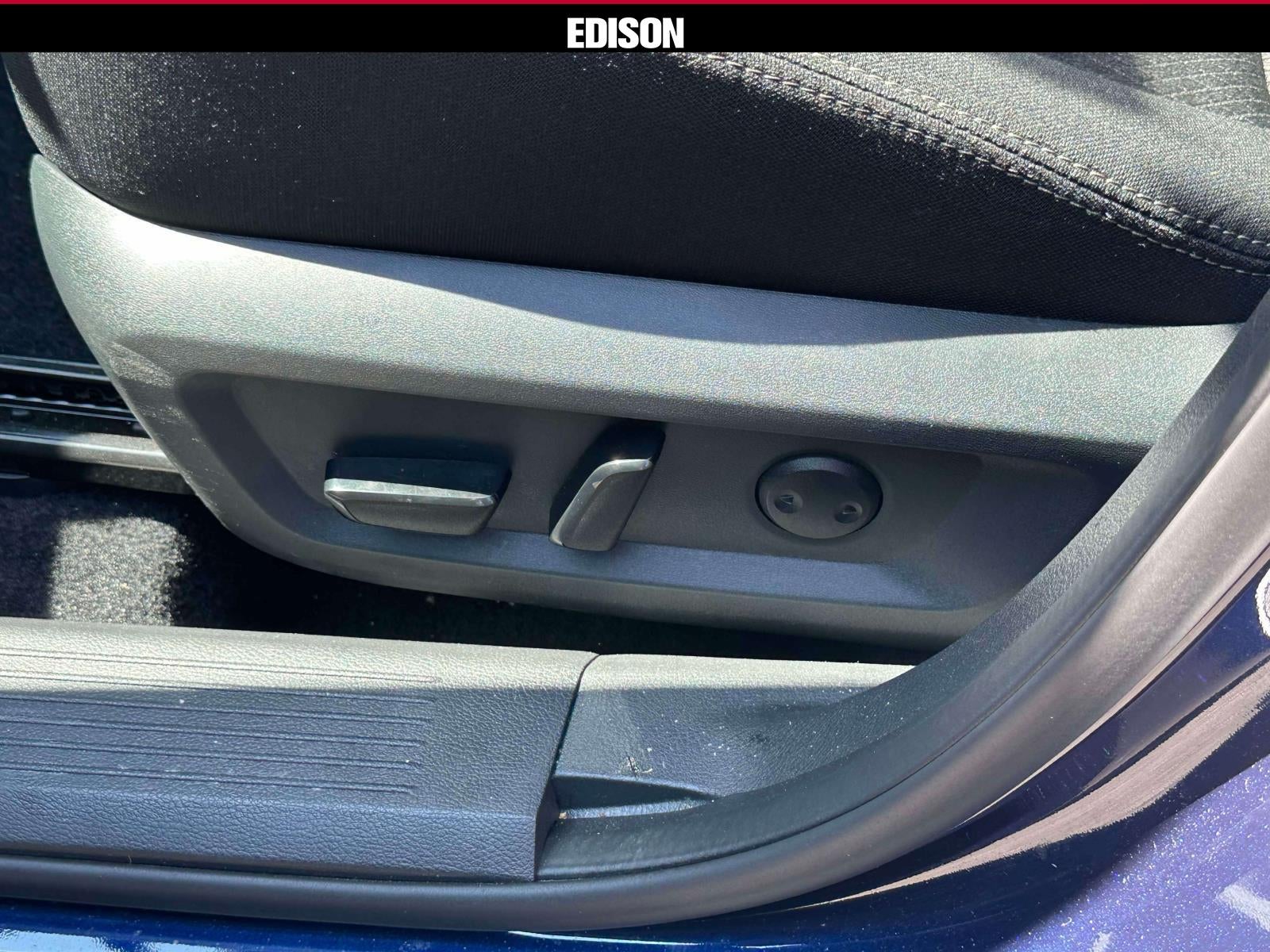 2025 Nissan Rogue AWD SV