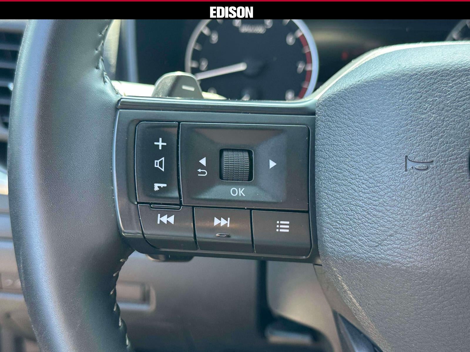 2025 Nissan Rogue AWD SV