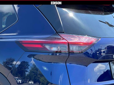 2025 Nissan Rogue AWD SV