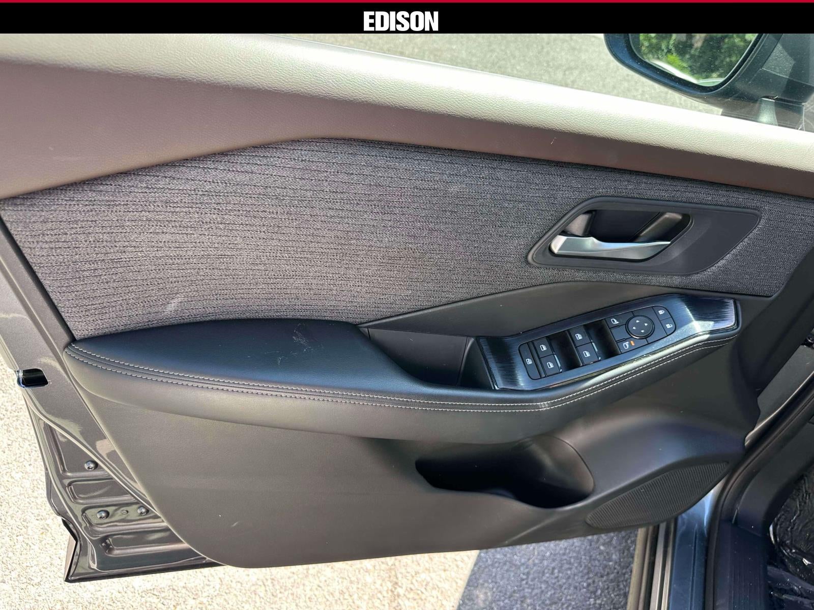 2023 Nissan Rogue AWD SV
