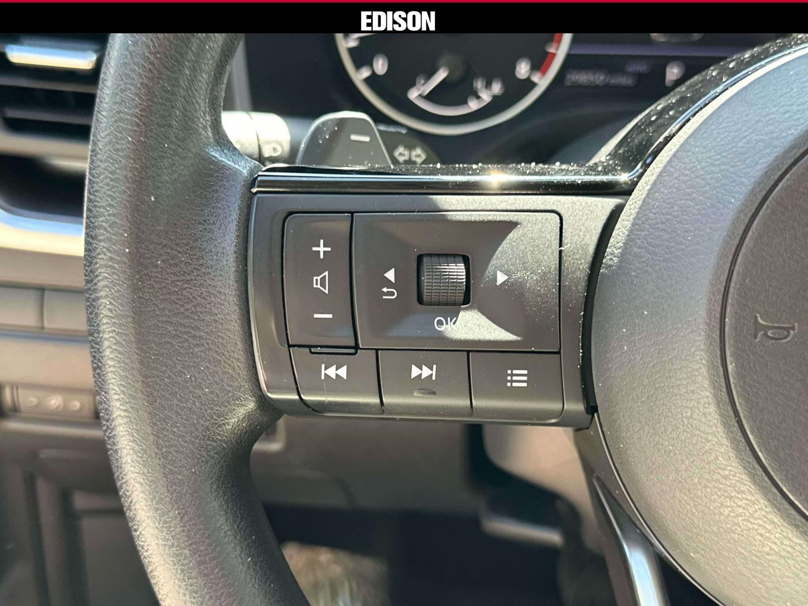 2023 Nissan Rogue AWD SV