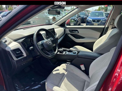 2025 Nissan Rogue AWD SV