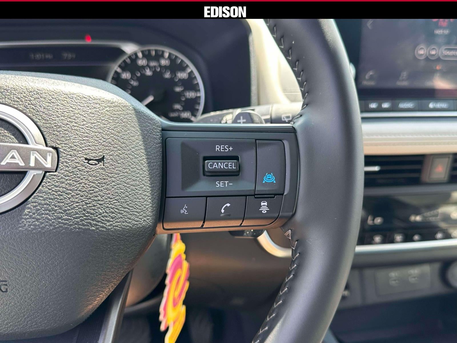 2025 Nissan Rogue AWD SV