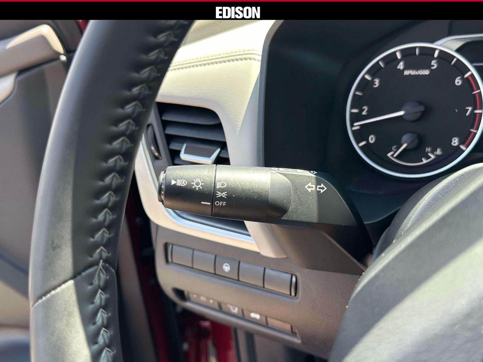2025 Nissan Rogue AWD SV
