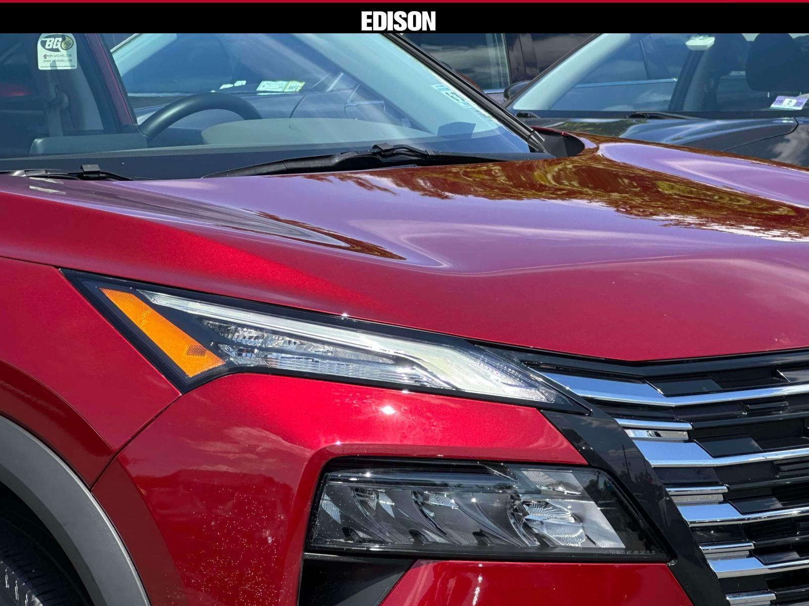 2025 Nissan Rogue AWD SV