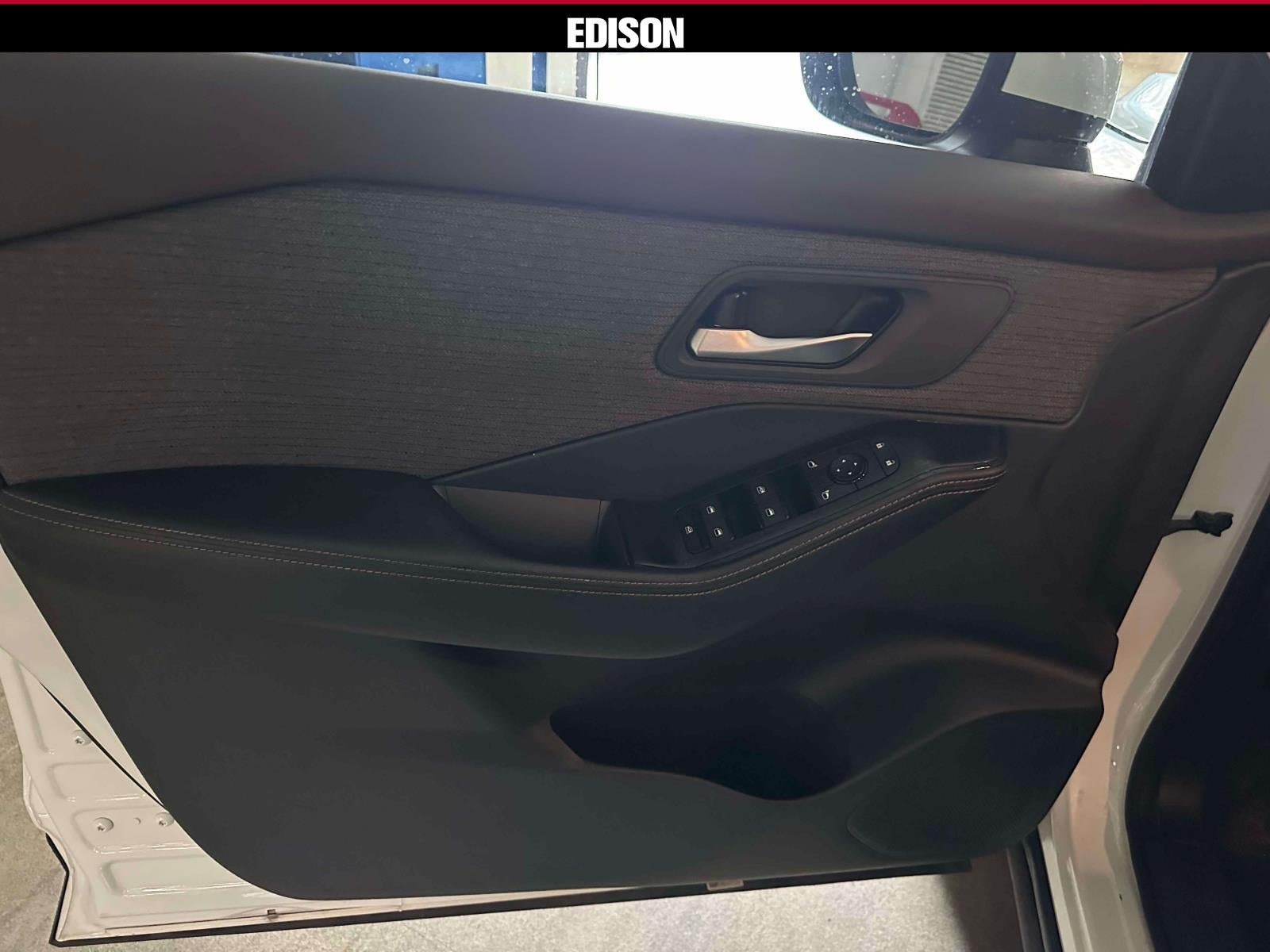 2023 Nissan Rogue AWD SV