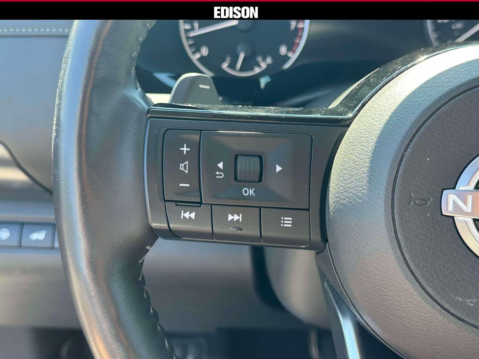 2025 Nissan Pathfinder SL 4WD