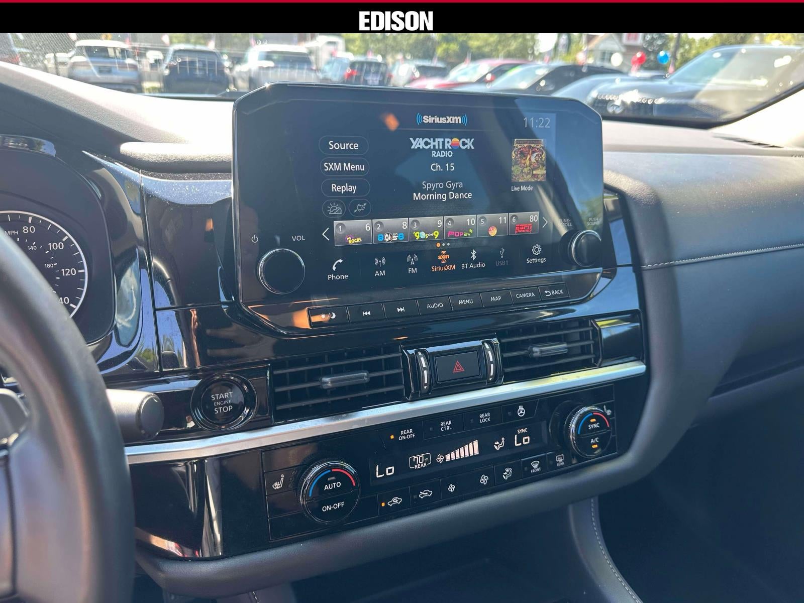 2025 Nissan Pathfinder SL 4WD