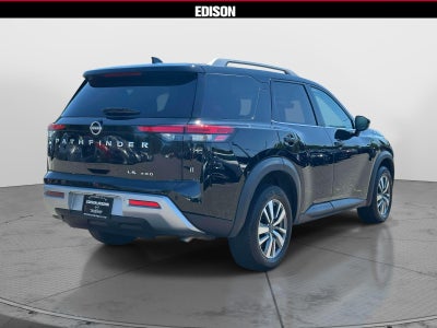 2025 Nissan Pathfinder SL 4WD