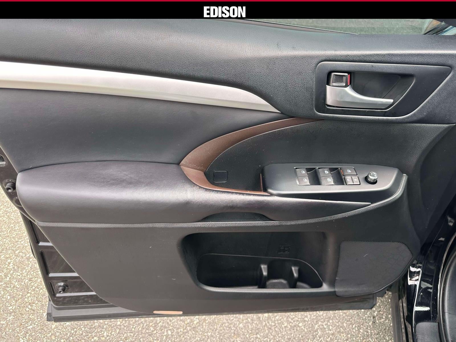 2019 Toyota Highlander SE V6 AWD (Natl)