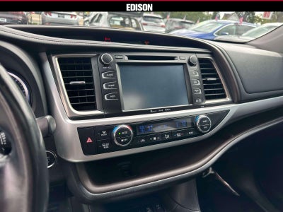 2019 Toyota Highlander SE V6 AWD (Natl)