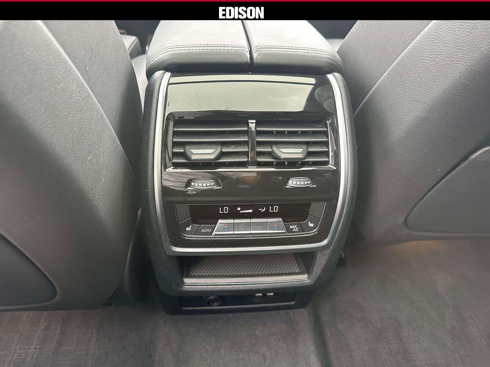 2023 BMW X7 xDrive40i Sports Activity Vehicle