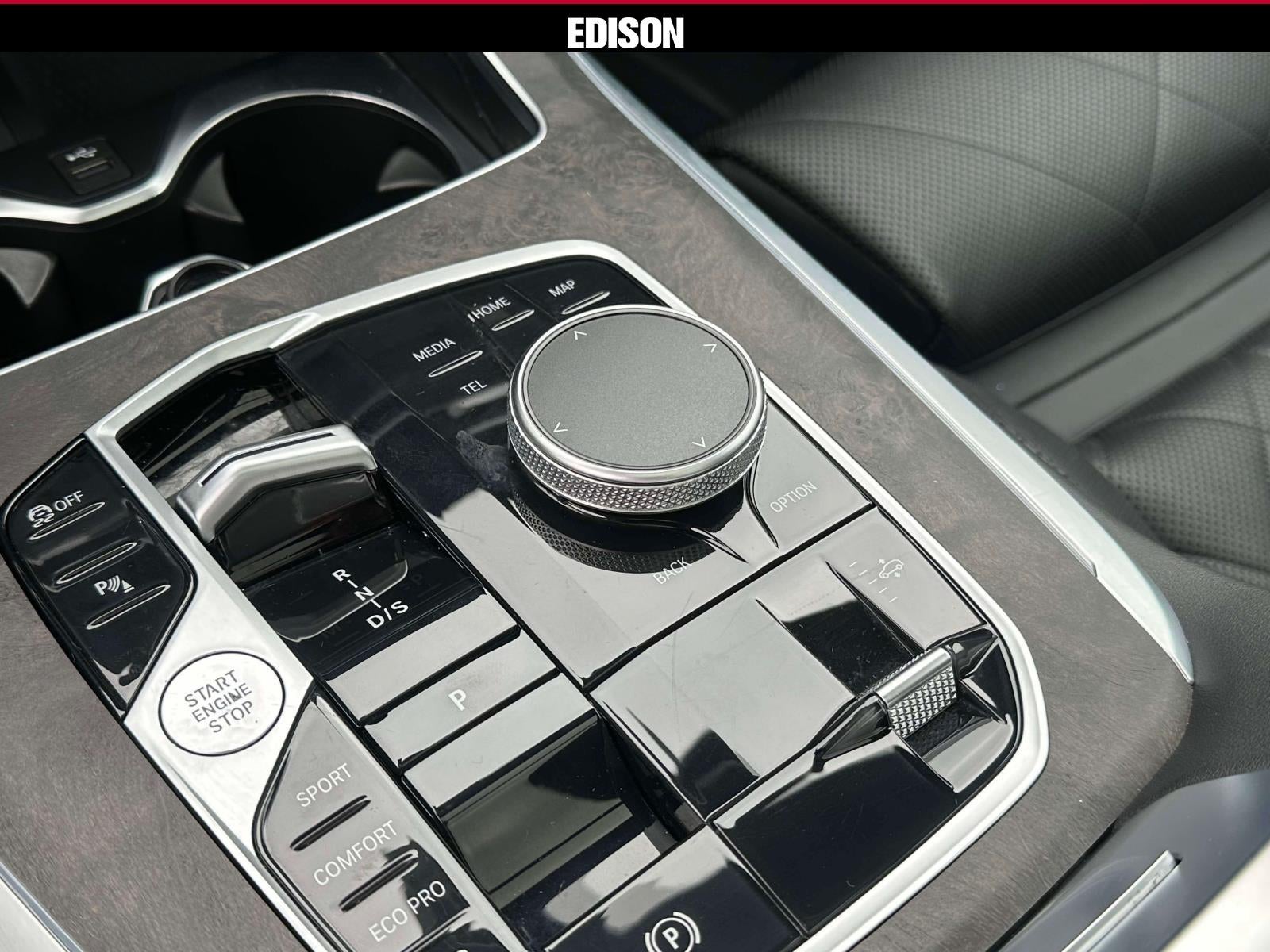 2023 BMW X7 xDrive40i Sports Activity Vehicle