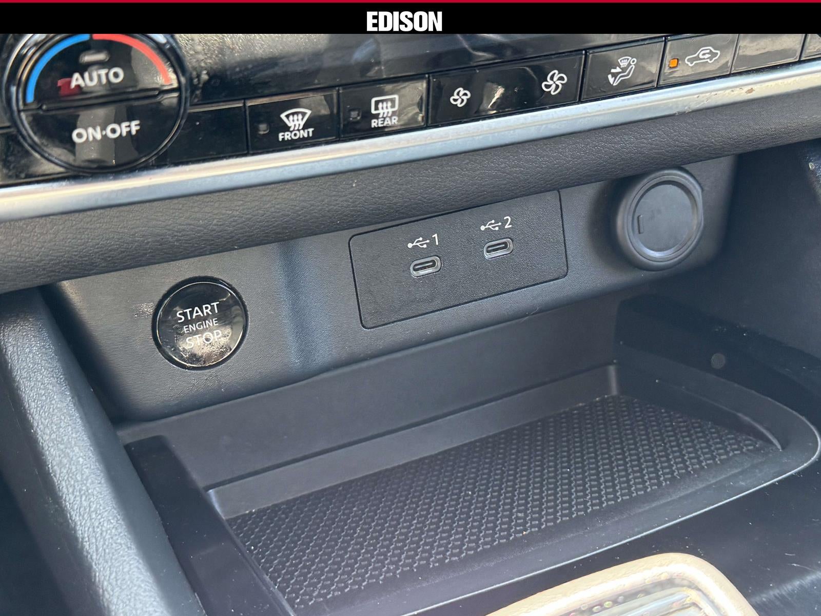 2025 Nissan Rogue AWD SV