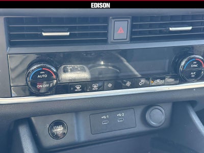 2025 Nissan Rogue AWD SV