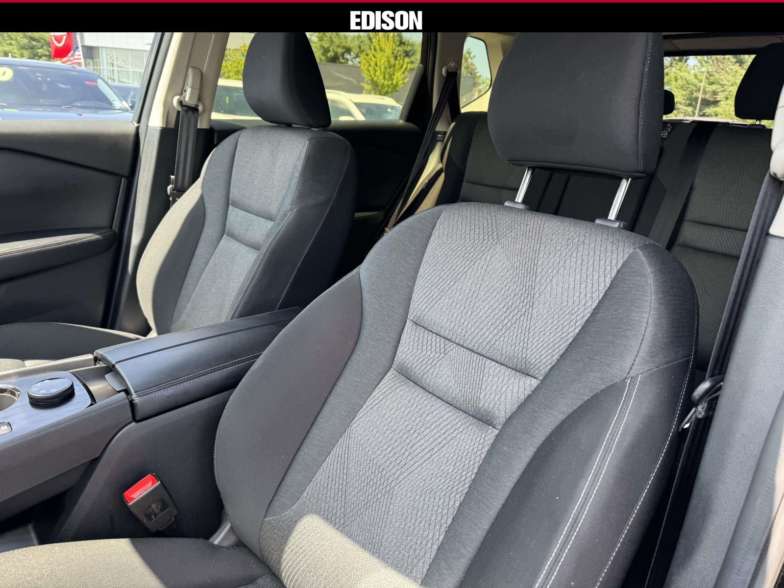 2025 Nissan Rogue AWD SV
