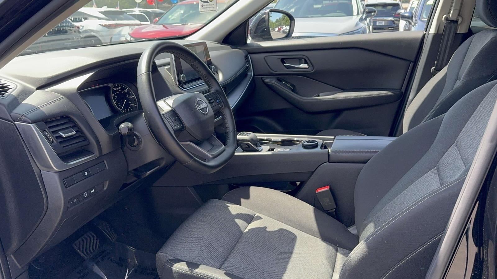 2025 Nissan Rogue AWD SV