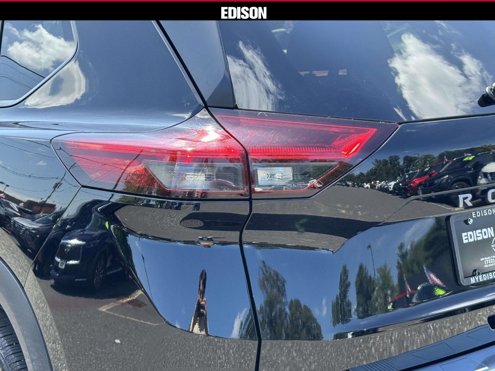 2025 Nissan Rogue AWD SV