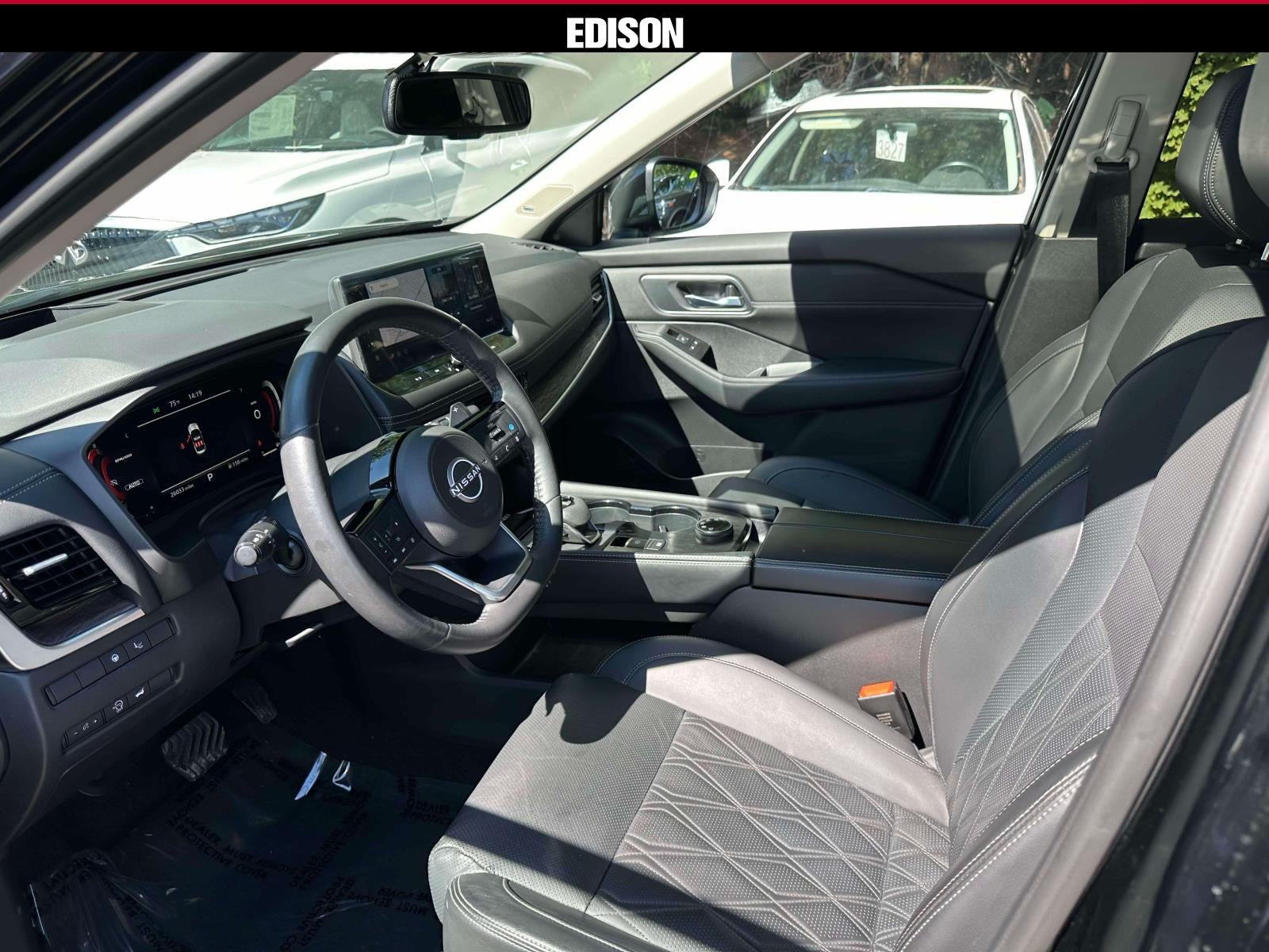2024 Nissan Rogue AWD Platinum