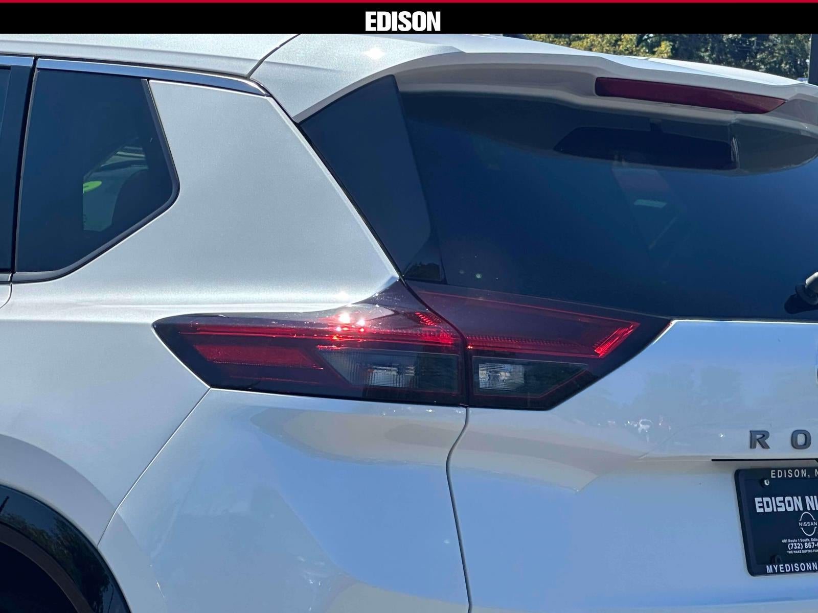 2025 Nissan Rogue AWD Platinum