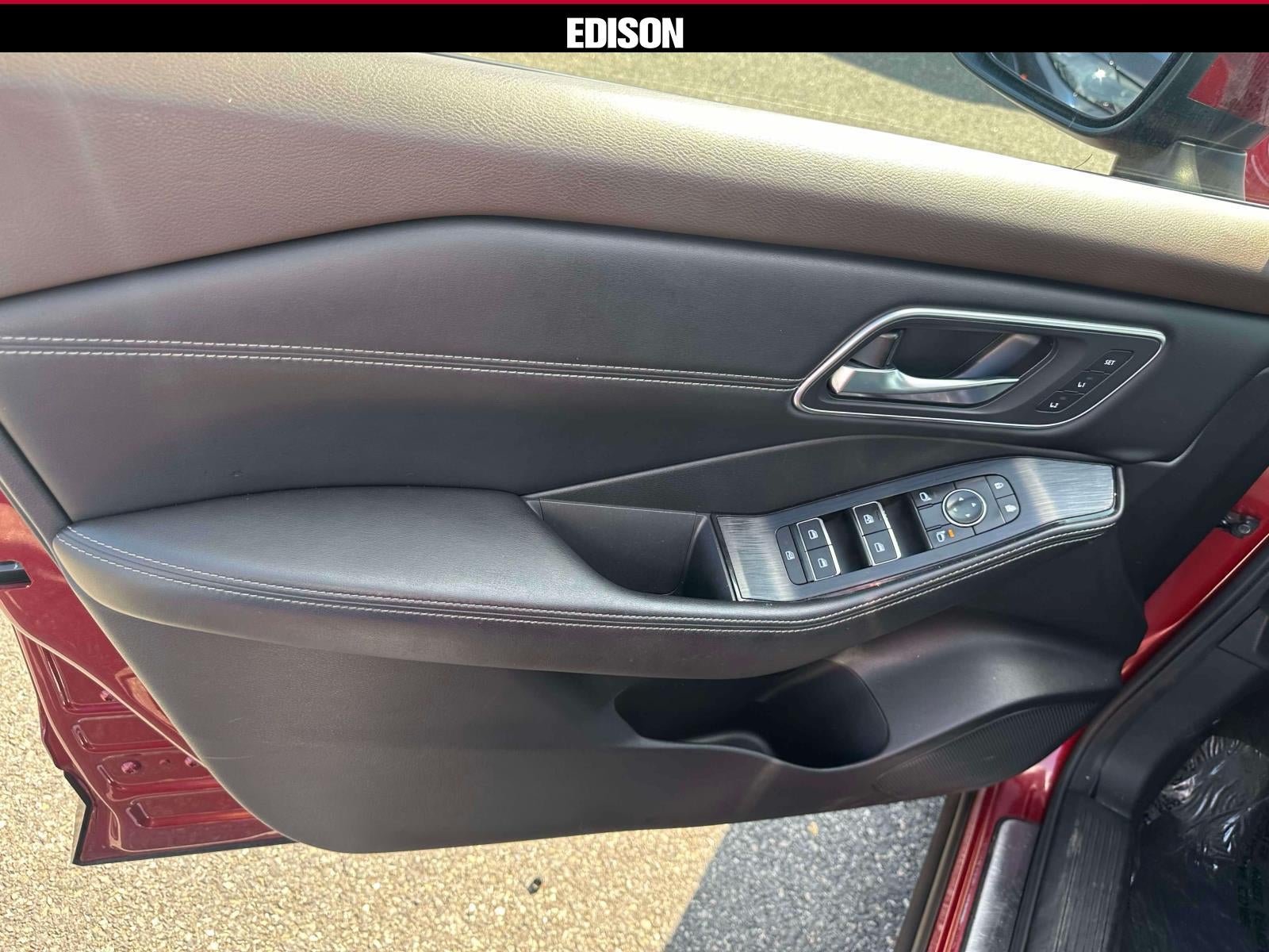 2023 Nissan Rogue AWD Platinum *Ltd Avail*