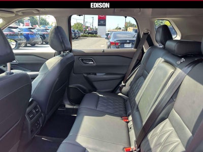 2023 Nissan Rogue AWD Platinum *Ltd Avail*