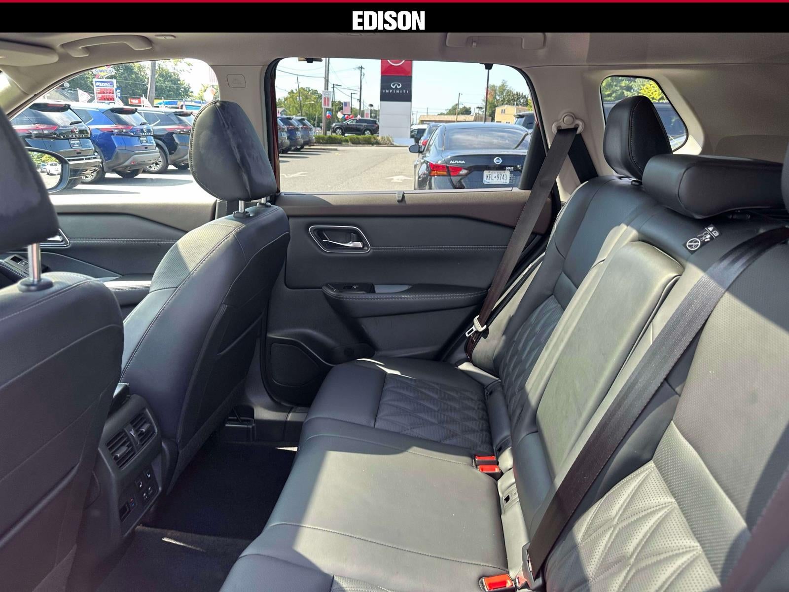 2023 Nissan Rogue AWD Platinum *Ltd Avail*
