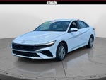 2025 Hyundai Elantra SE IVT