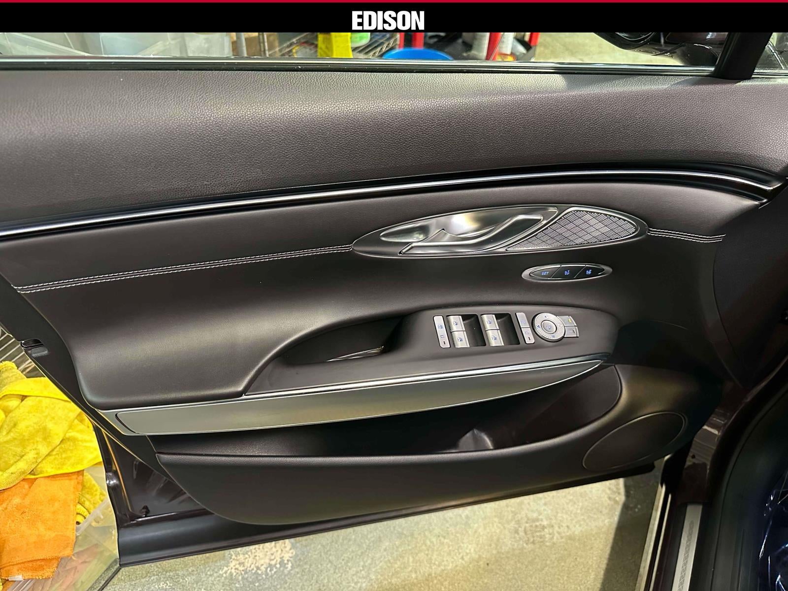 2023 Genesis GV70 2.5T AWD