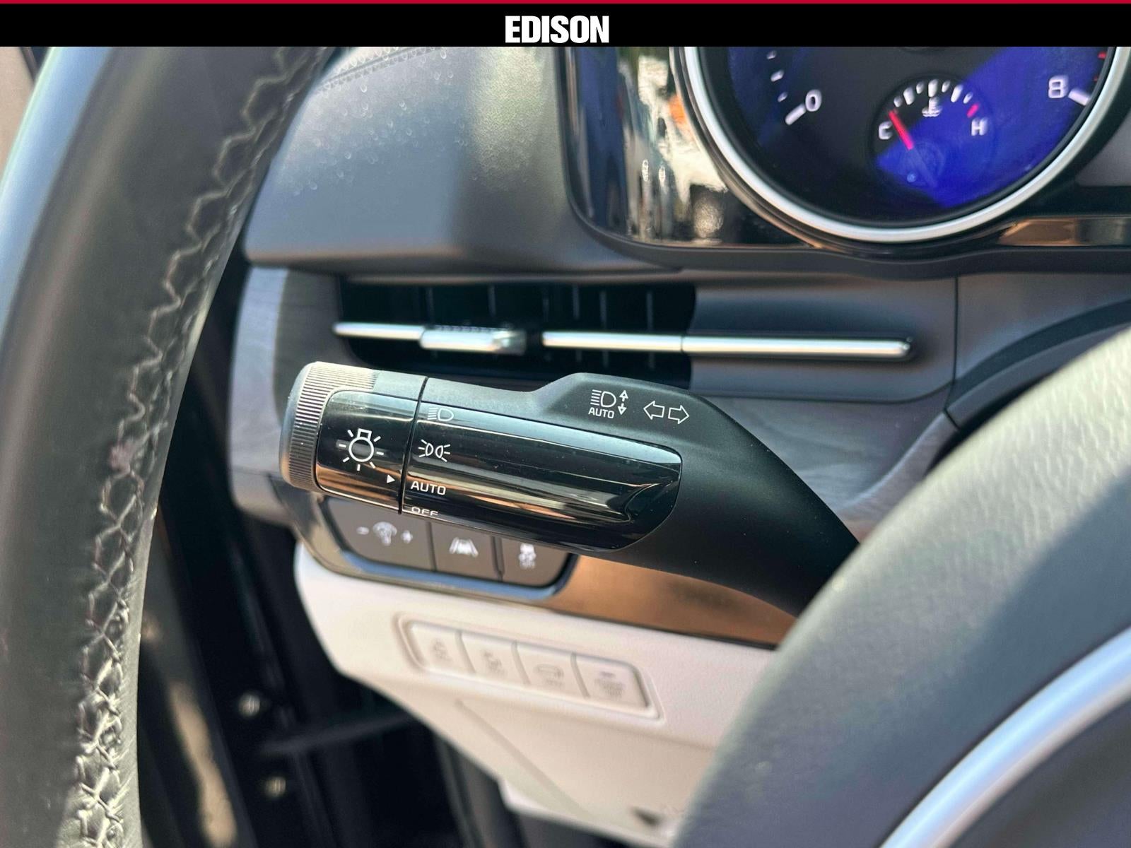 2024 Kia Carnival EX FWD
